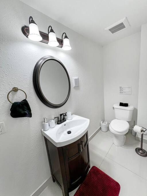 Vacay Spot Experience Luna Sky! 65" Tv Bar, Bbq, Shower Massage Jets, Music, Go To Fl Keys 霍姆斯戴德 外观 照片