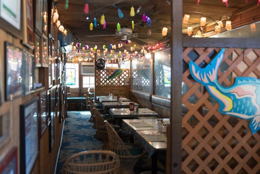 Vacay Spot Experience Luna Sky! 65" Tv Bar, Bbq, Shower Massage Jets, Music, Go To Fl Keys 霍姆斯戴德 外观 照片
