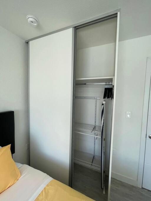 Vacay Spot Experience Luna Sky! 65" Tv Bar, Bbq, Shower Massage Jets, Music, Go To Fl Keys 霍姆斯戴德 外观 照片