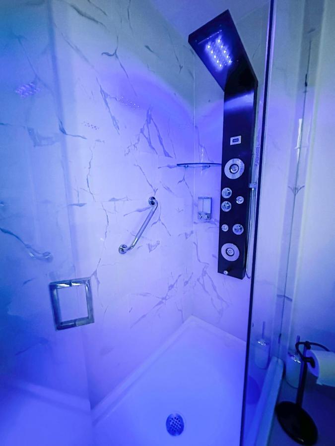 Vacay Spot Experience Luna Sky! 65" Tv Bar, Bbq, Shower Massage Jets, Music, Go To Fl Keys 霍姆斯戴德 外观 照片