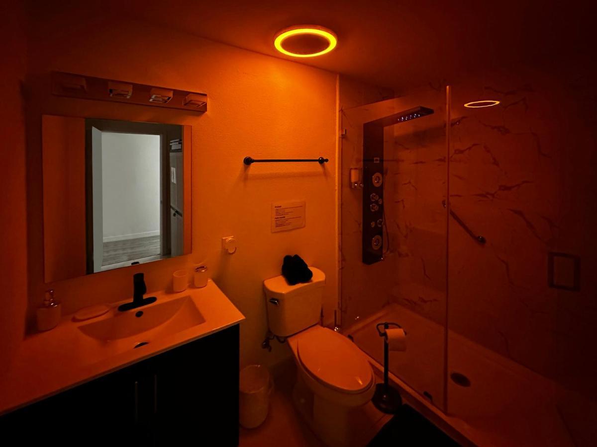 Vacay Spot Experience Luna Sky! 65" Tv Bar, Bbq, Shower Massage Jets, Music, Go To Fl Keys 霍姆斯戴德 外观 照片