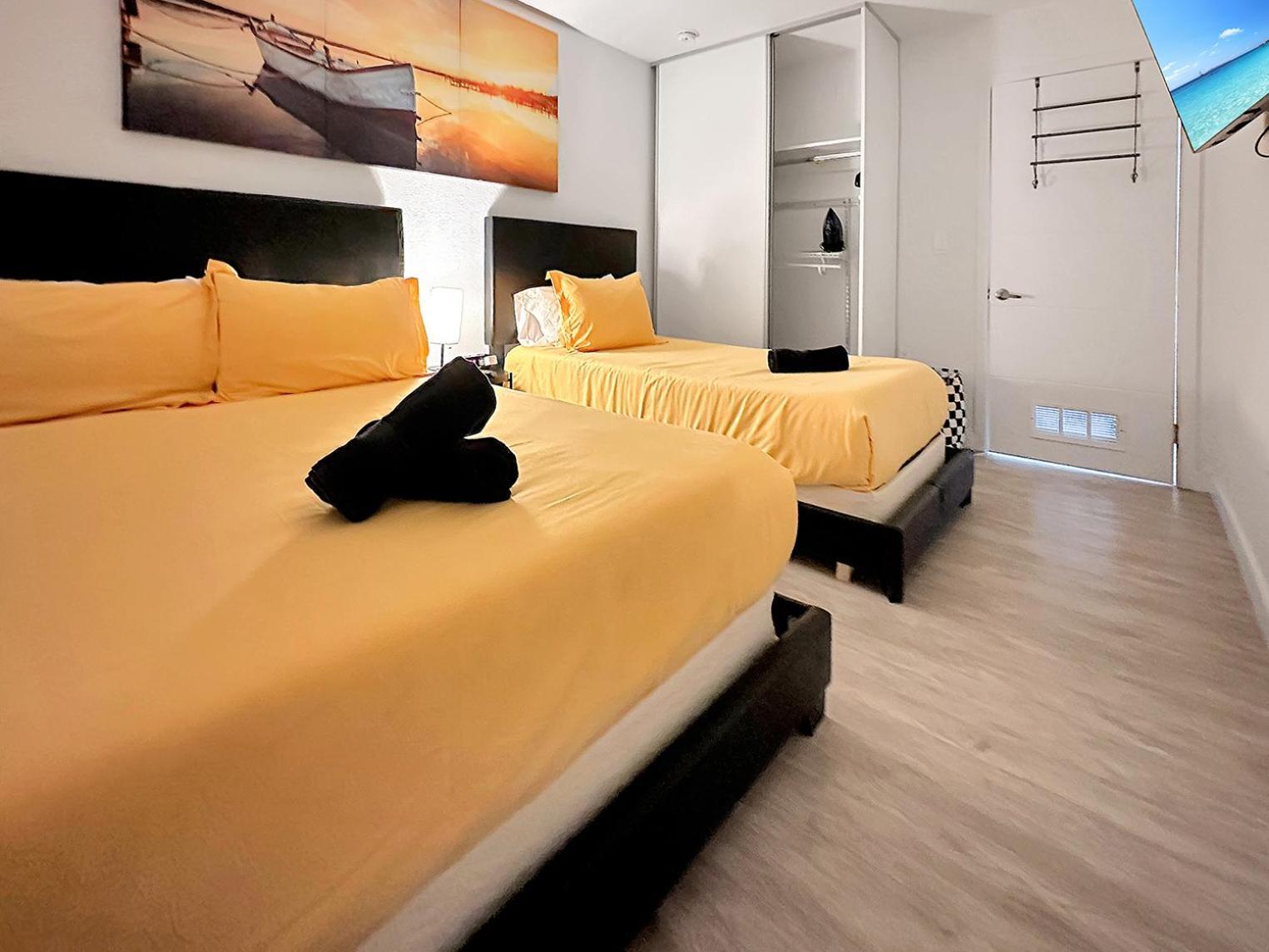Vacay Spot Experience Luna Sky! 65" Tv Bar, Bbq, Shower Massage Jets, Music, Go To Fl Keys 霍姆斯戴德 外观 照片