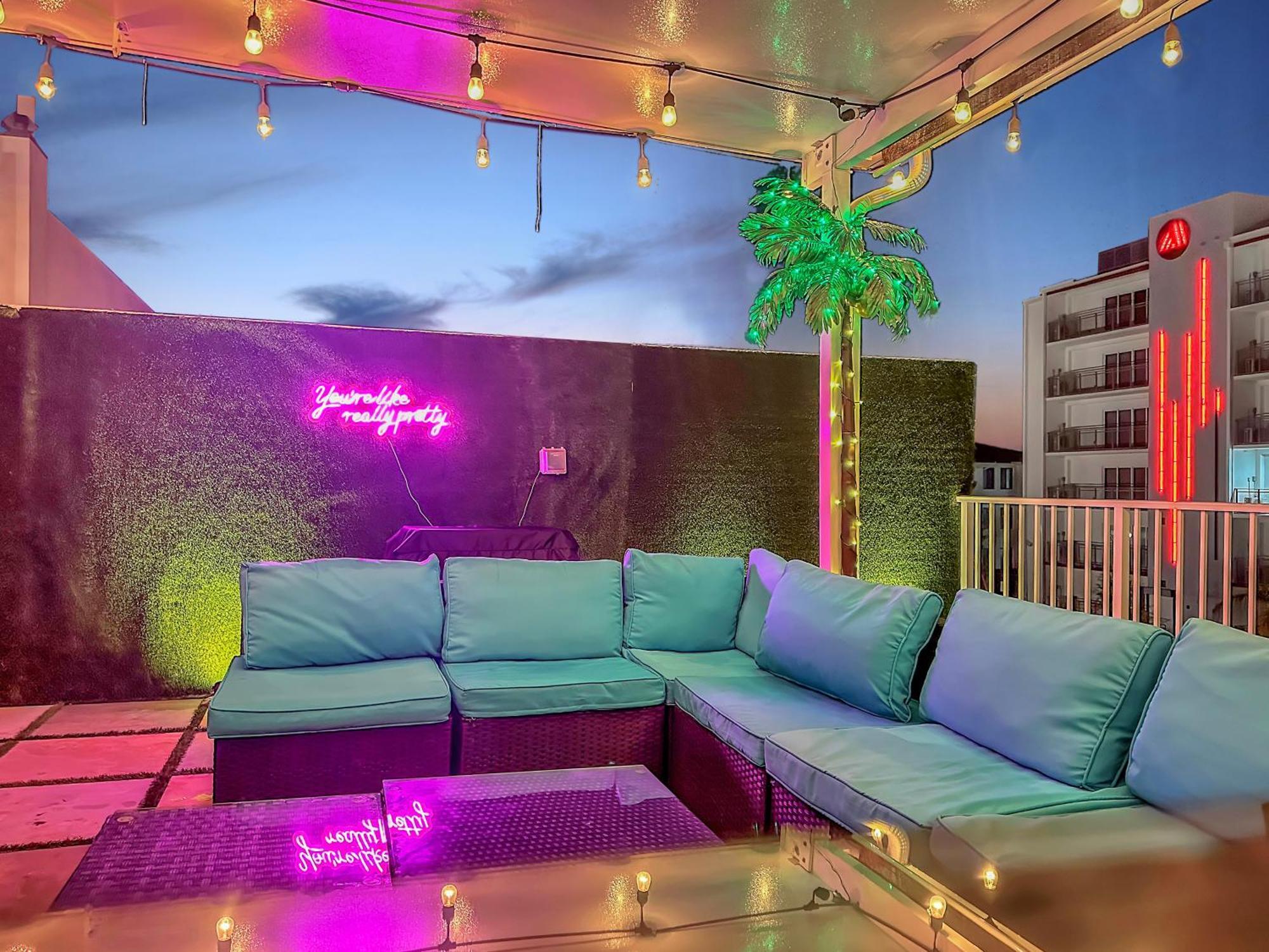 Vacay Spot Experience Luna Sky! 65" Tv Bar, Bbq, Shower Massage Jets, Music, Go To Fl Keys 霍姆斯戴德 外观 照片