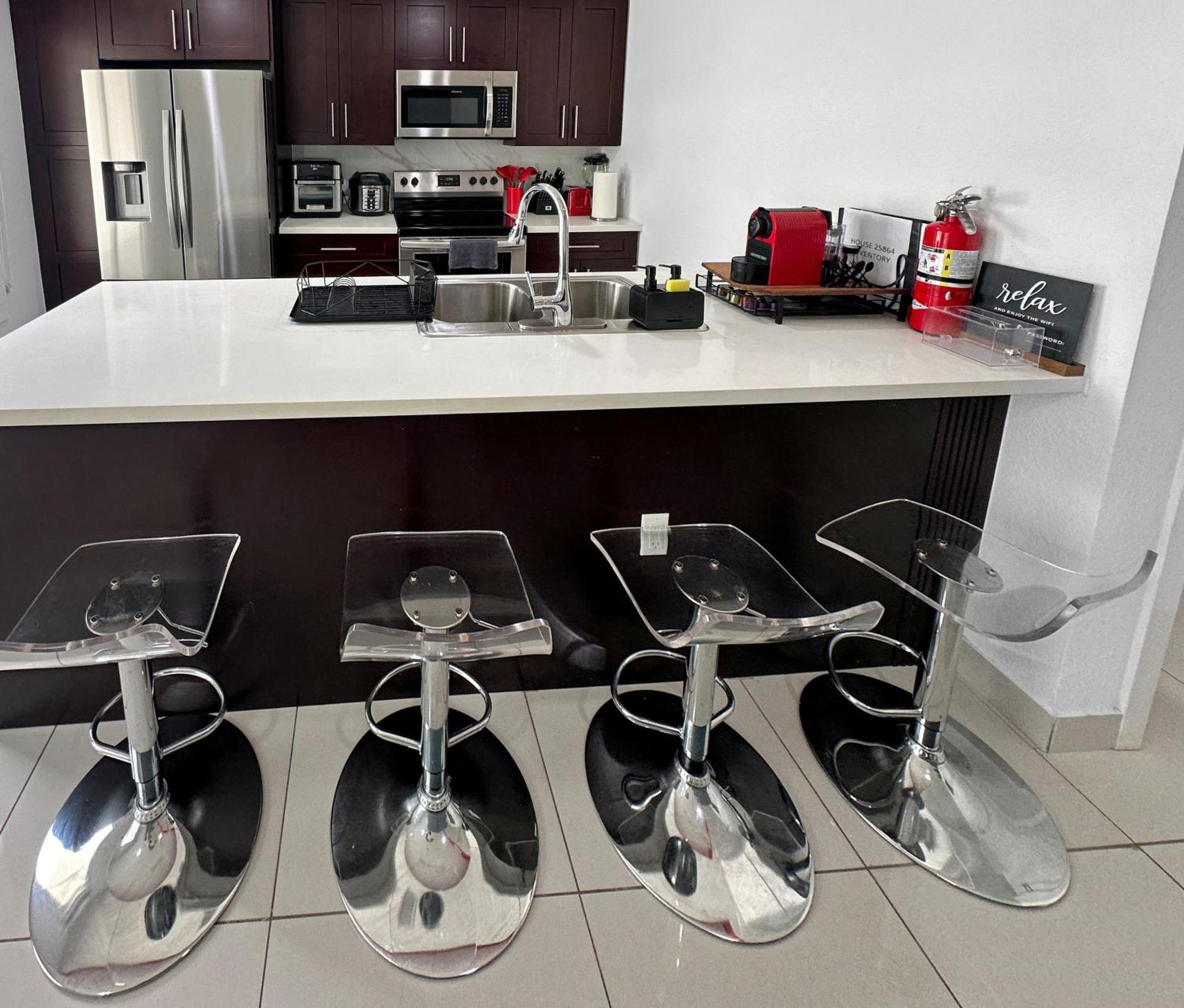 Vacay Spot Experience Luna Sky! 65" Tv Bar, Bbq, Shower Massage Jets, Music, Go To Fl Keys 霍姆斯戴德 外观 照片