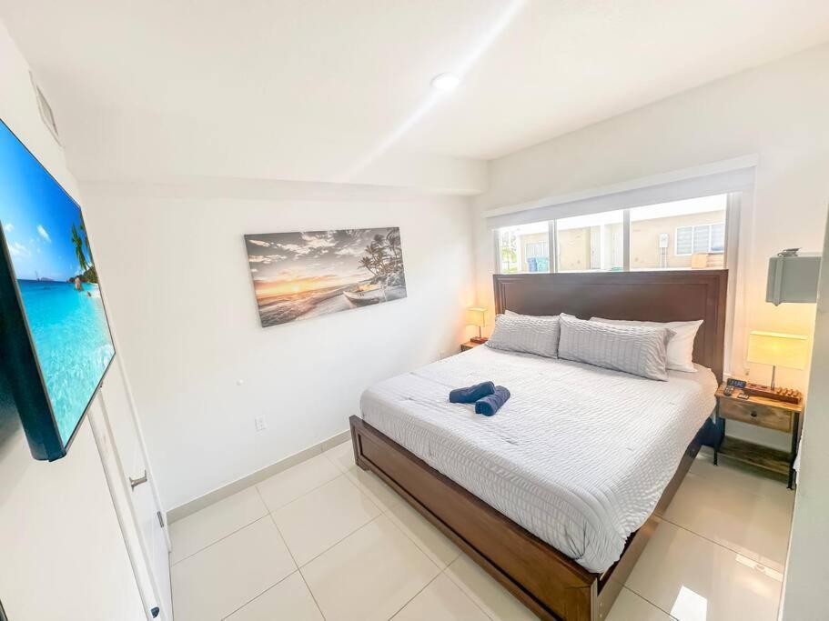 Vacay Spot Experience Luna Sky! 65" Tv Bar, Bbq, Shower Massage Jets, Music, Go To Fl Keys 霍姆斯戴德 外观 照片