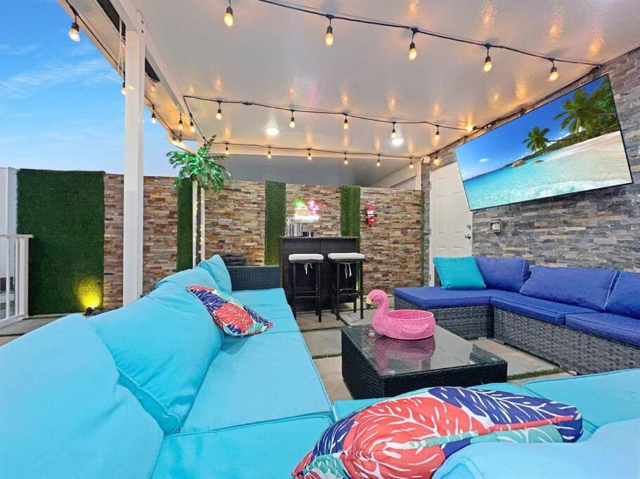 Vacay Spot Experience Luna Sky! 65" Tv Bar, Bbq, Shower Massage Jets, Music, Go To Fl Keys 霍姆斯戴德 外观 照片