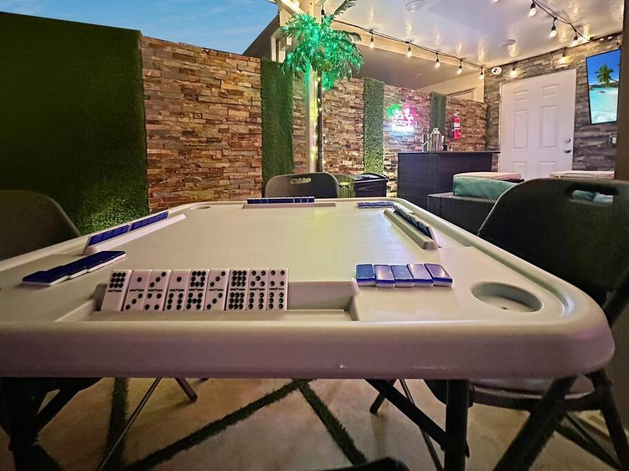 Vacay Spot Experience Luna Sky! 65" Tv Bar, Bbq, Shower Massage Jets, Music, Go To Fl Keys 霍姆斯戴德 外观 照片