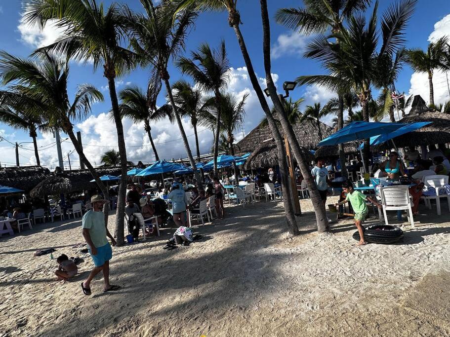 Vacay Spot Experience Luna Sky! 65" Tv Bar, Bbq, Shower Massage Jets, Music, Go To Fl Keys 霍姆斯戴德 外观 照片